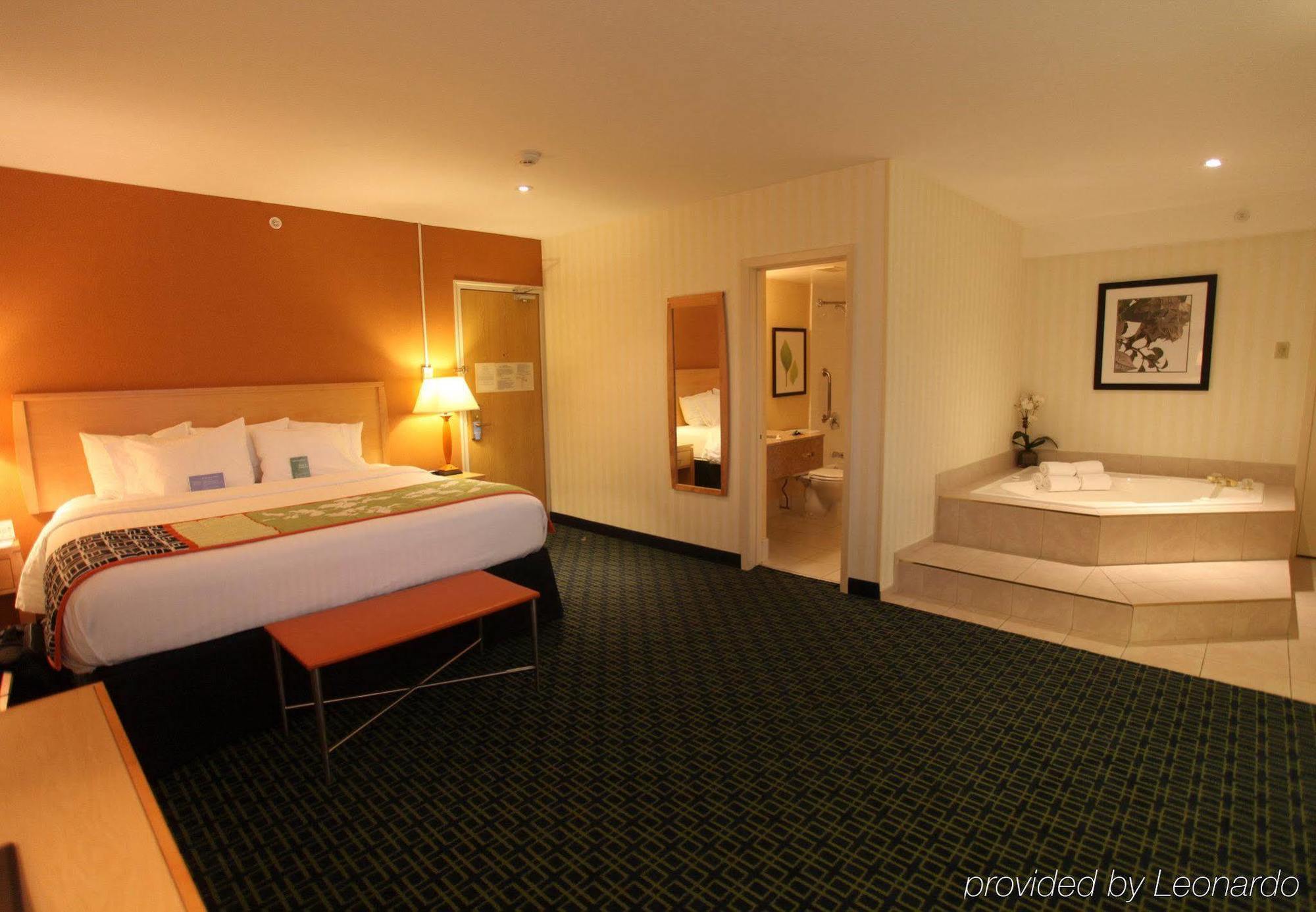 Fairfield Inn & Suites By Marriott Belleville Exteriör bild